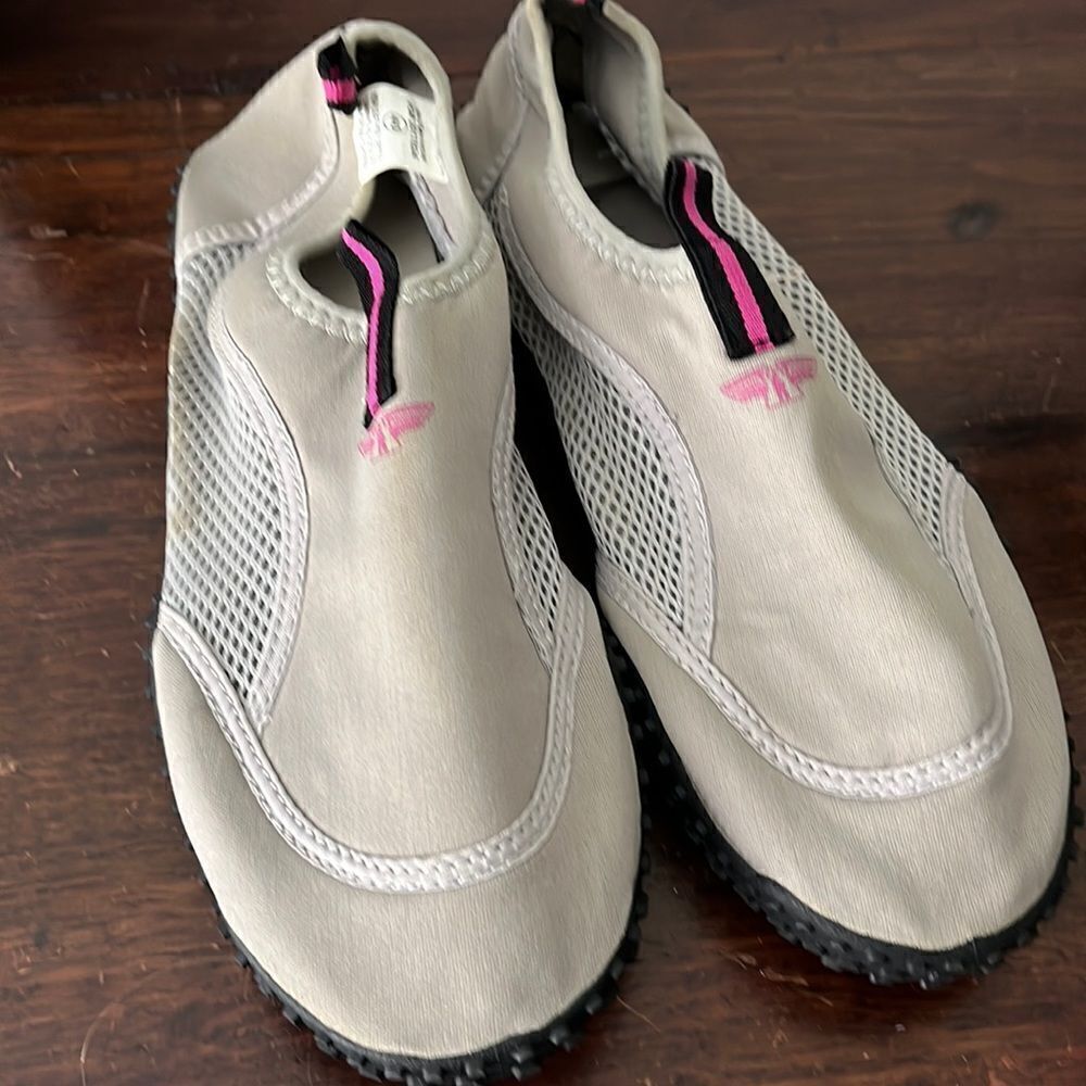 Unisex beach stone coral reef Aqua skimmer Water Shoes Grey tan Sz 40 euro